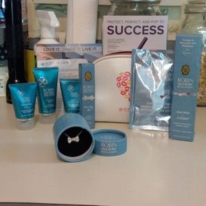 RARE Robin McGraw Revelation Skin Care Kit NIB